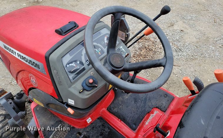 image for item DK4222 2018 Massey Ferguson GC1720 tractor