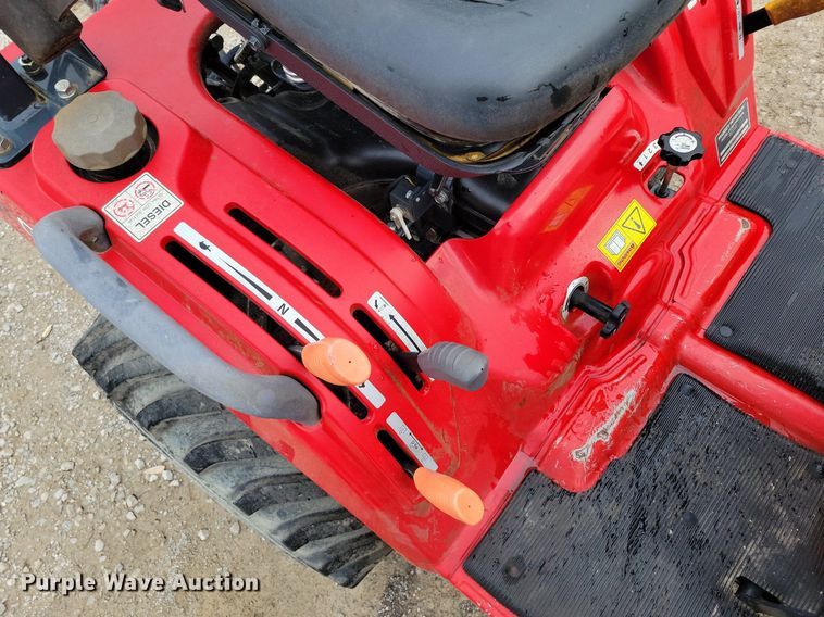 image for item DK4222 2018 Massey Ferguson GC1720 tractor