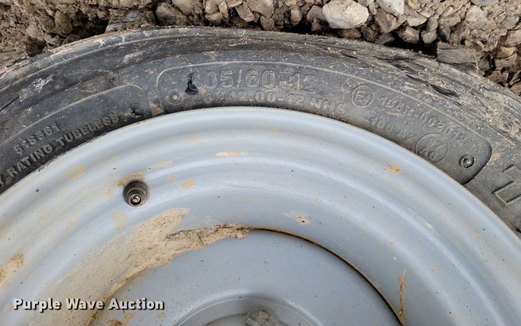 image for item DK4222 2018 Massey Ferguson GC1720 tractor