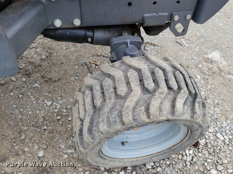 image for item DK4222 2018 Massey Ferguson GC1720 tractor