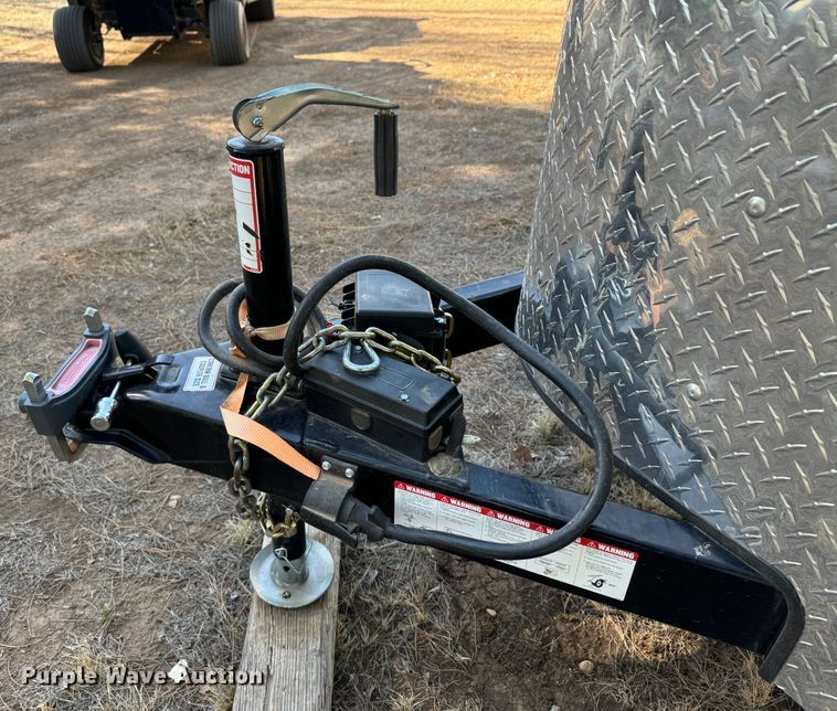 image for item DK6800 2021 Royal Cargo LCHT35-716-86 enclosed cargo trailer