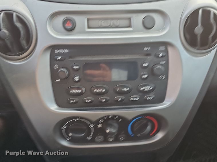 image for item DM1514 2004 Saturn Ion 