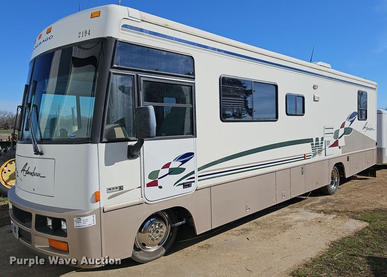 image for item DM1560 1998 Winnebago Adventurer RV