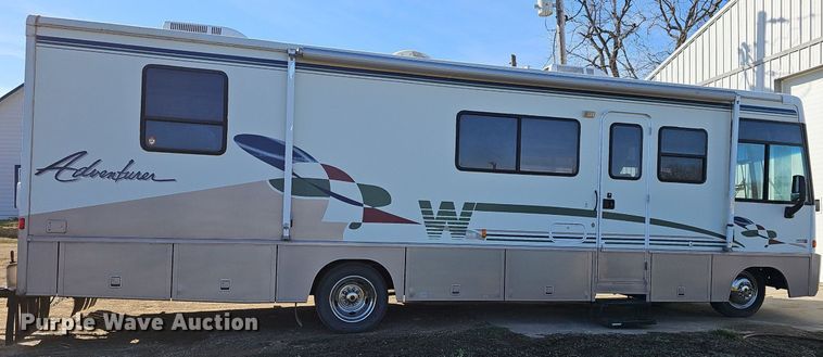 image for item DM1560 1998 Winnebago Adventurer RV