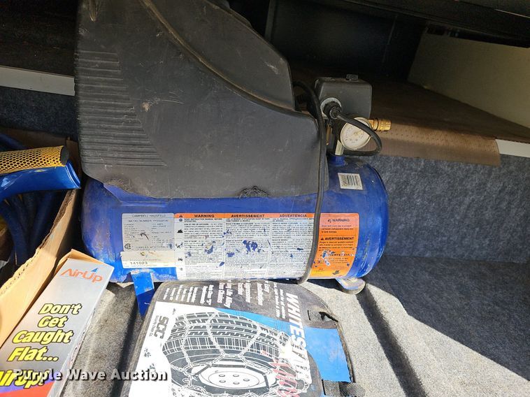 image for item DM1560 1998 Winnebago Adventurer RV