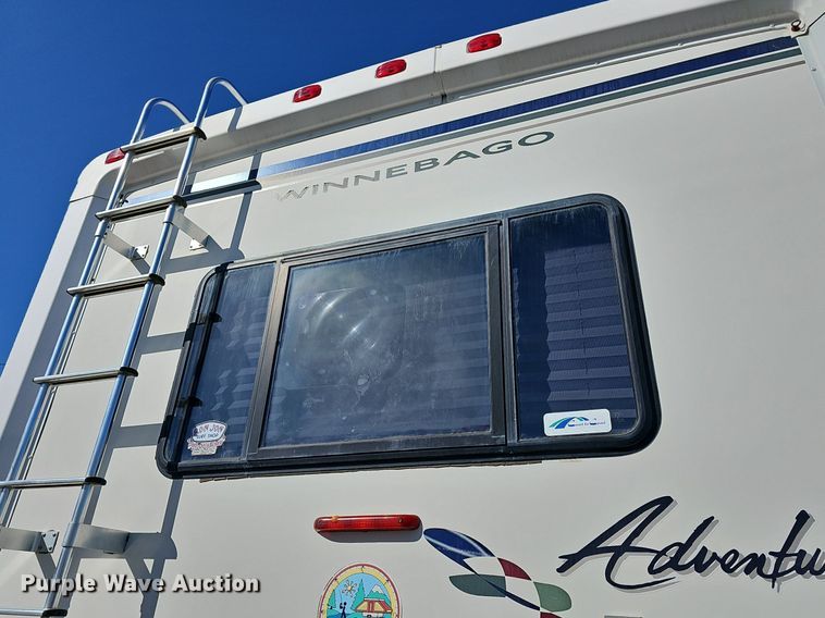 image for item DM1560 1998 Winnebago Adventurer RV