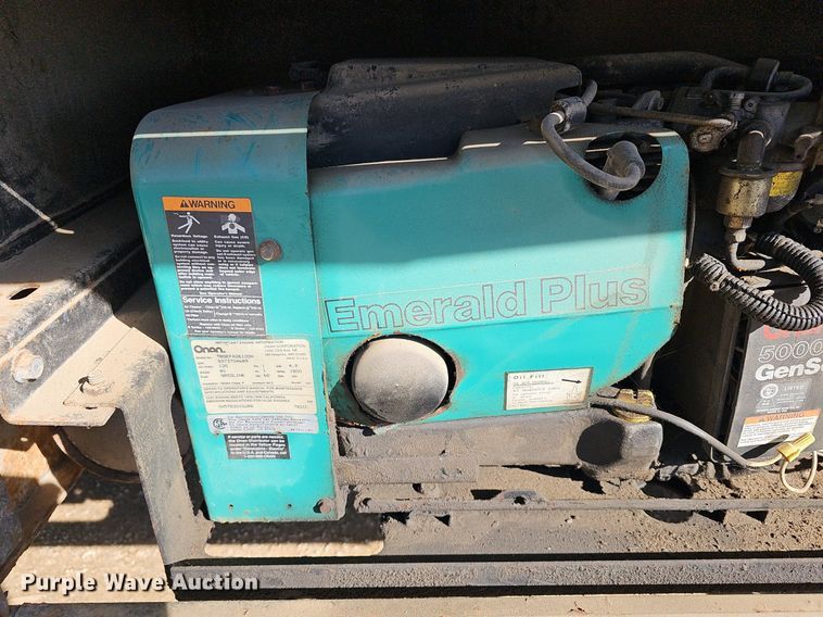 image for item DM1560 1998 Winnebago Adventurer RV