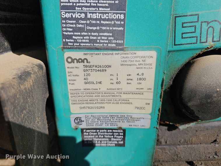 image for item DM1560 1998 Winnebago Adventurer RV