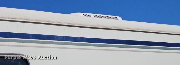 image for item DM1560 1998 Winnebago Adventurer RV