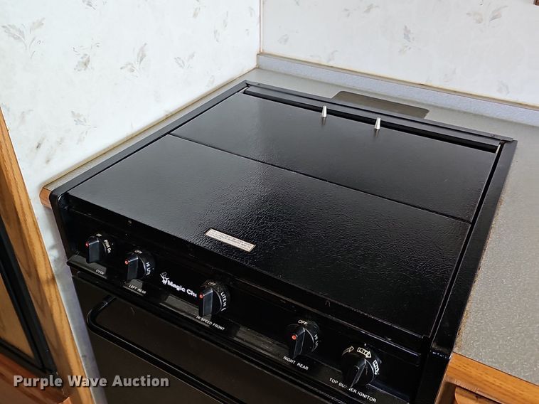 image for item DM1560 1998 Winnebago Adventurer RV