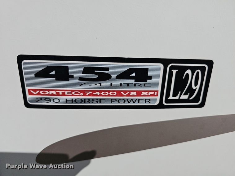 image for item DM1560 1998 Winnebago Adventurer RV