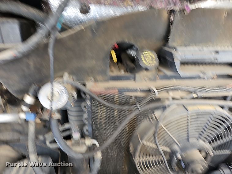 image for item DM1560 1998 Winnebago Adventurer RV