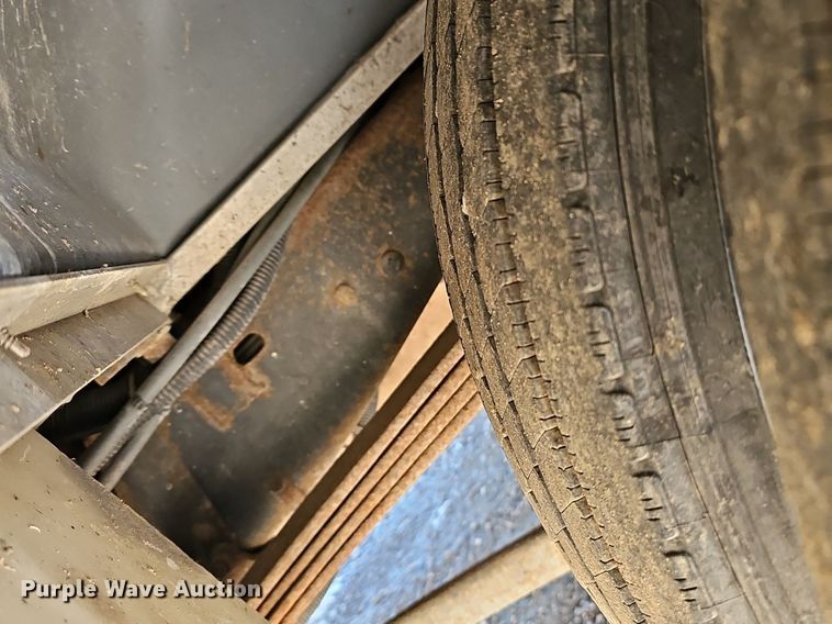 image for item DM1560 1998 Winnebago Adventurer RV