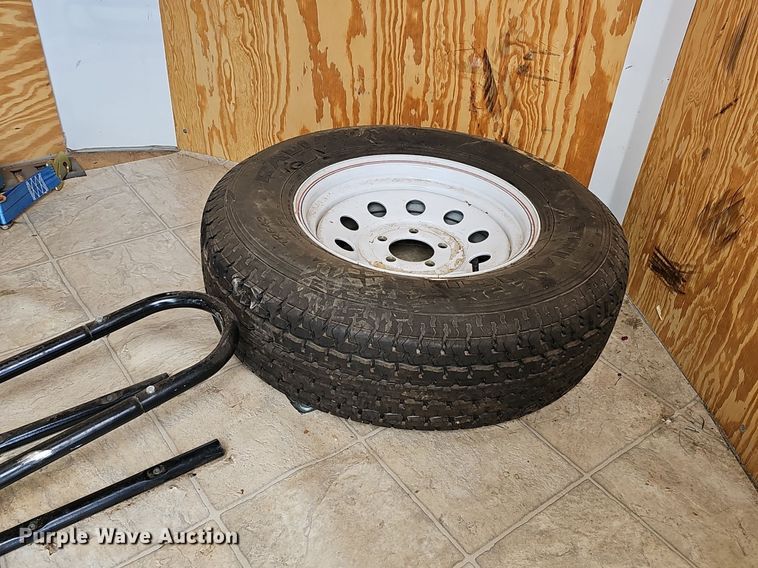 image for item DM1561 2012 Sharp  enclosed cargo trailer