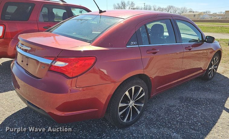 image for item DM1565 2012 Chrysler 200 S 