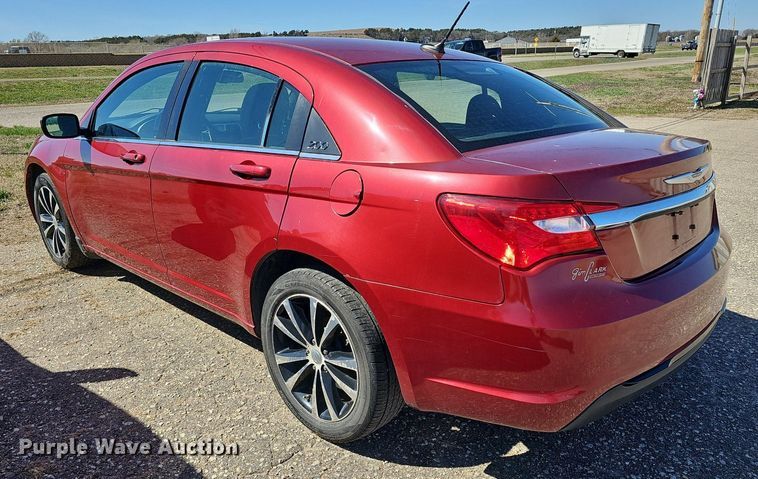 image for item DM1565 2012 Chrysler 200 S 