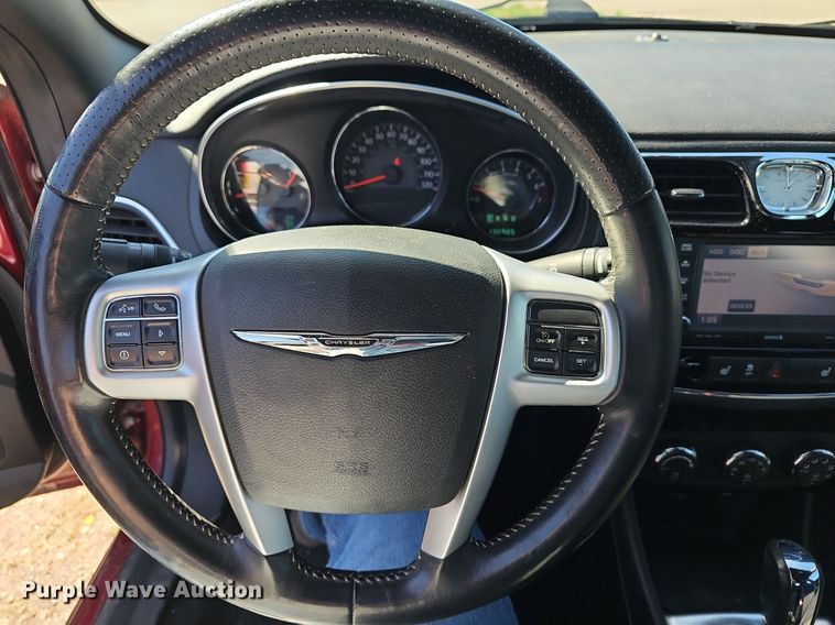 image for item DM1565 2012 Chrysler 200 S 