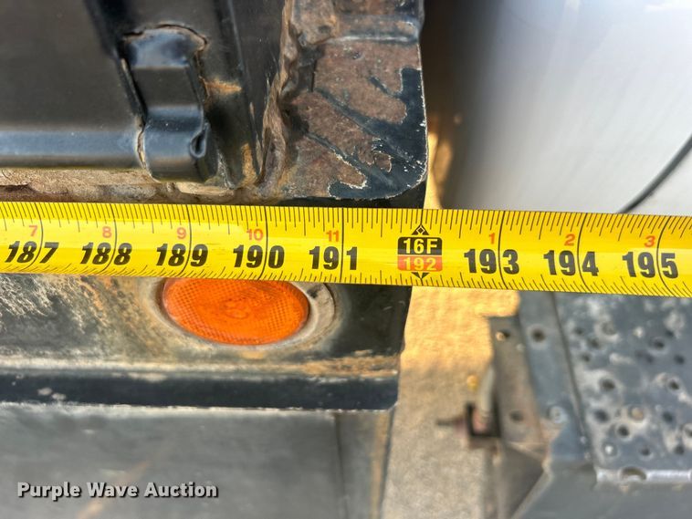 image for item DO1006 2017 Ford F650 flatbed truck