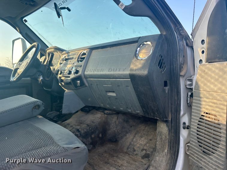 image for item DO1006 2017 Ford F650 flatbed truck