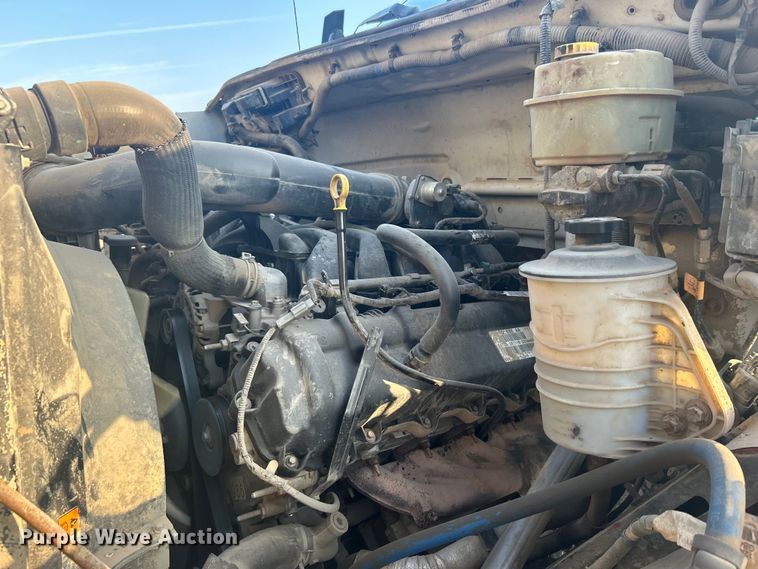 image for item DO1006 2017 Ford F650 flatbed truck