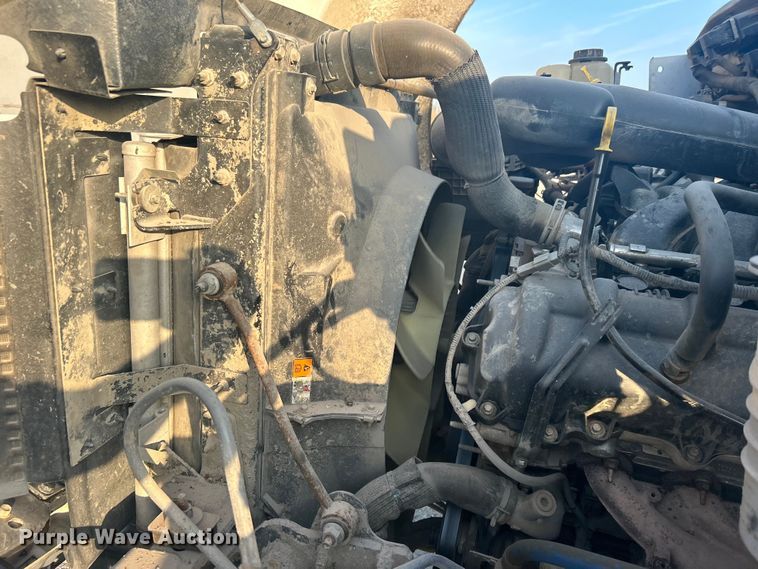 image for item DO1006 2017 Ford F650 flatbed truck