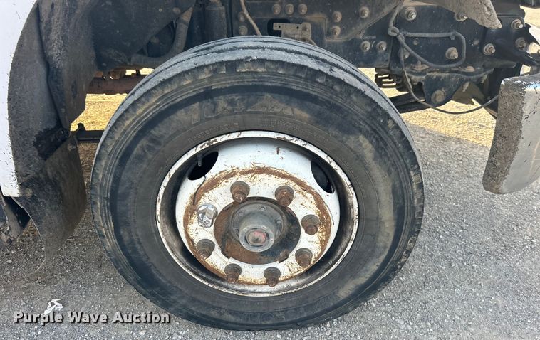 image for item DO1006 2017 Ford F650 flatbed truck