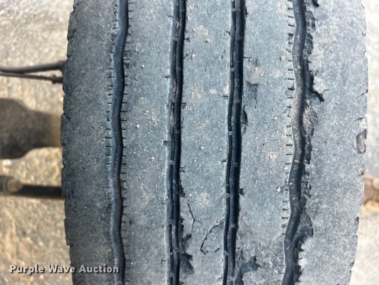 image for item DO1006 2017 Ford F650 flatbed truck