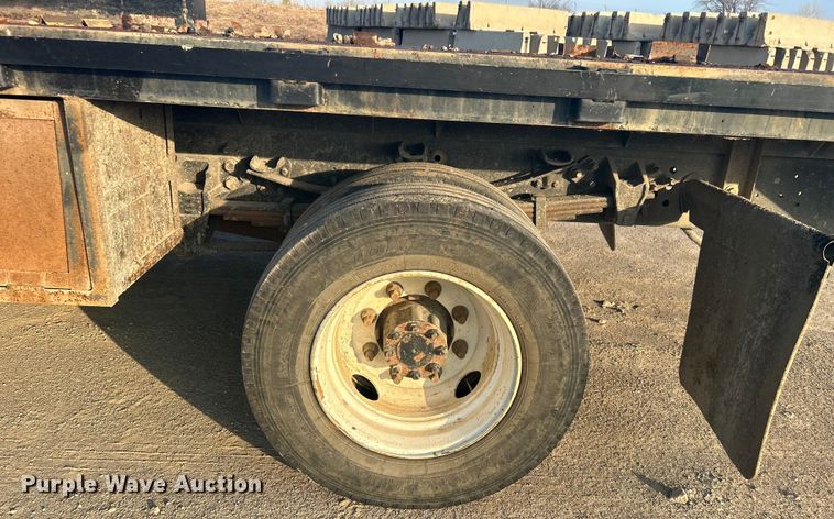 image for item DO1006 2017 Ford F650 flatbed truck