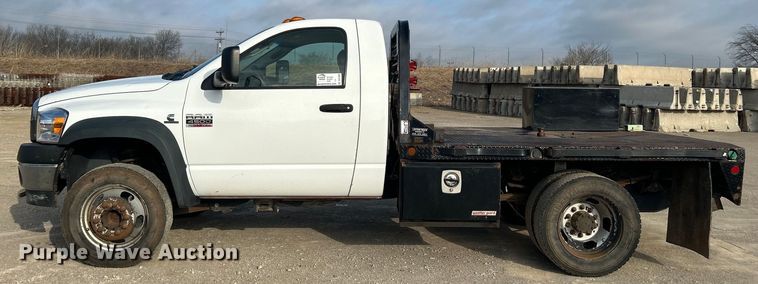 image for item DO1008 2008 Dodge Ram 4500HD flatbed truck
