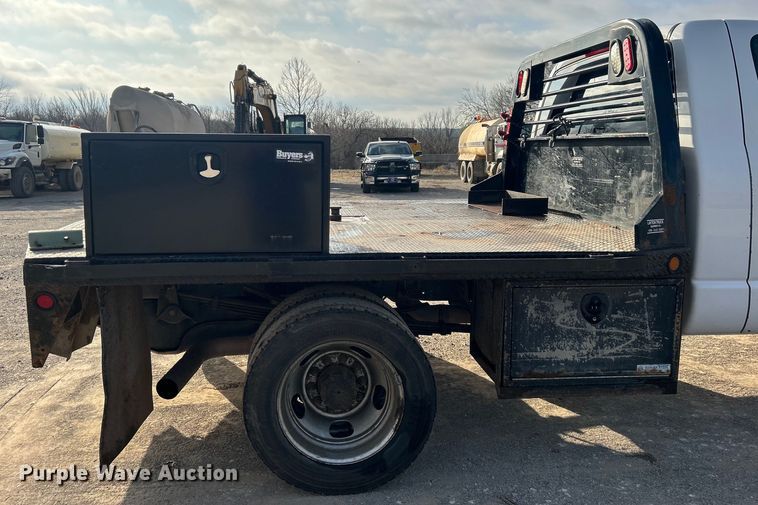 image for item DO1008 2008 Dodge Ram 4500HD flatbed truck