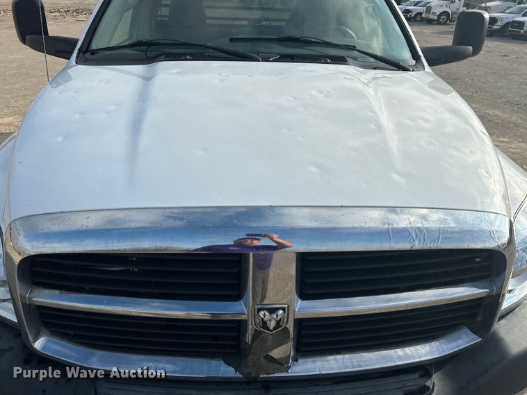 image for item DO1008 2008 Dodge Ram 4500HD flatbed truck