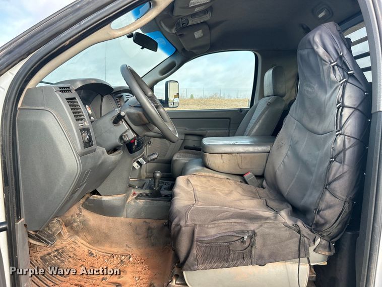 image for item DO1008 2008 Dodge Ram 4500HD flatbed truck