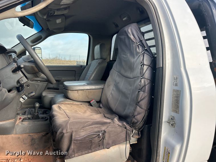 image for item DO1008 2008 Dodge Ram 4500HD flatbed truck