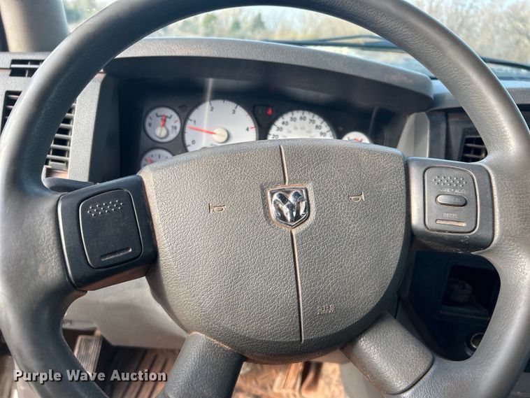 image for item DO1008 2008 Dodge Ram 4500HD flatbed truck