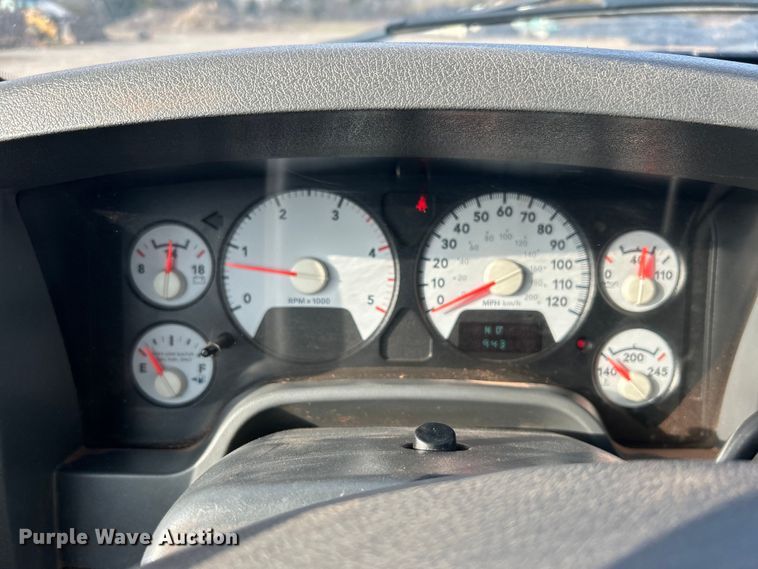 image for item DO1008 2008 Dodge Ram 4500HD flatbed truck