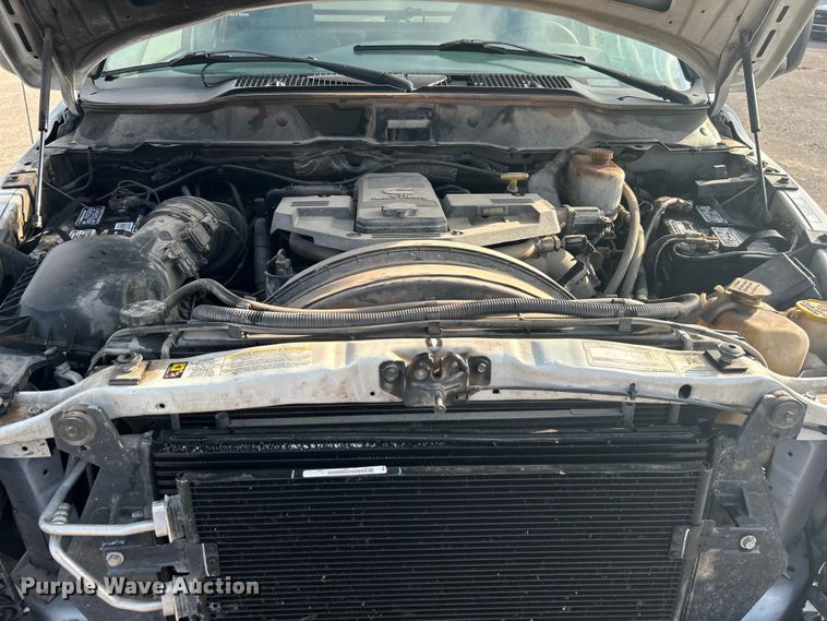 image for item DO1008 2008 Dodge Ram 4500HD flatbed truck