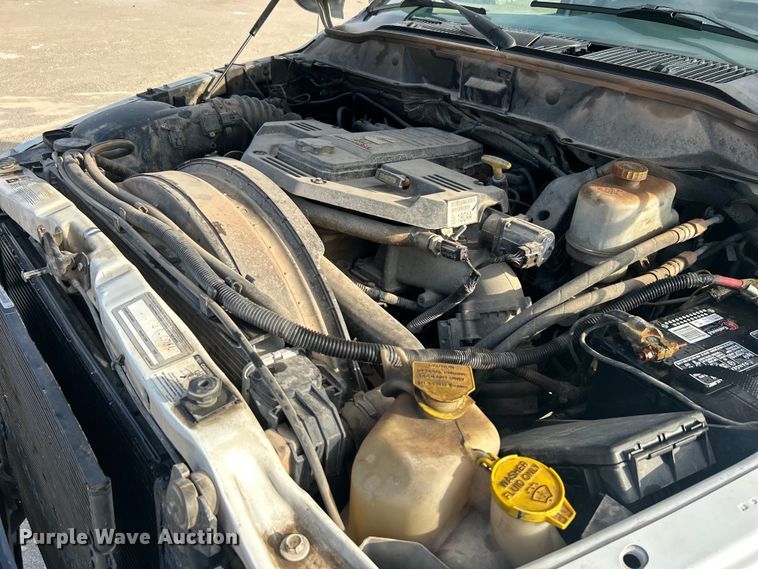 image for item DO1008 2008 Dodge Ram 4500HD flatbed truck