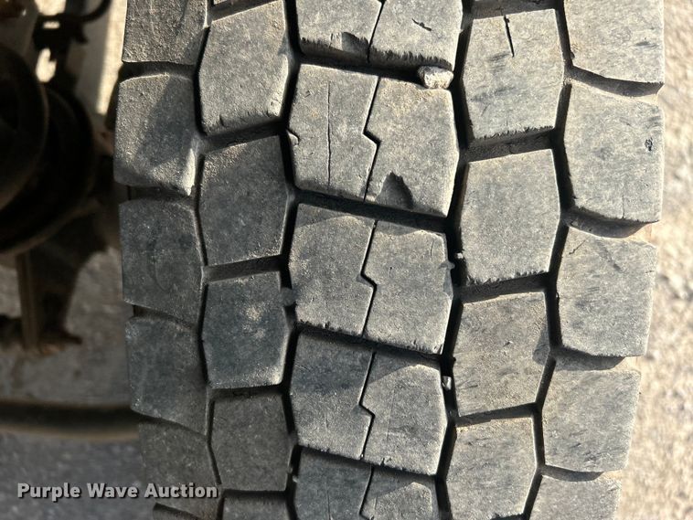 image for item DO1008 2008 Dodge Ram 4500HD flatbed truck