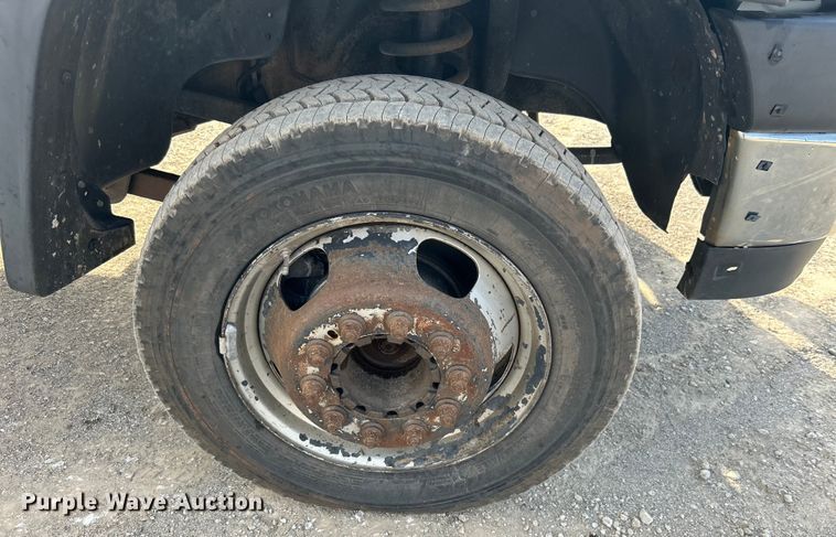 image for item DO1008 2008 Dodge Ram 4500HD flatbed truck