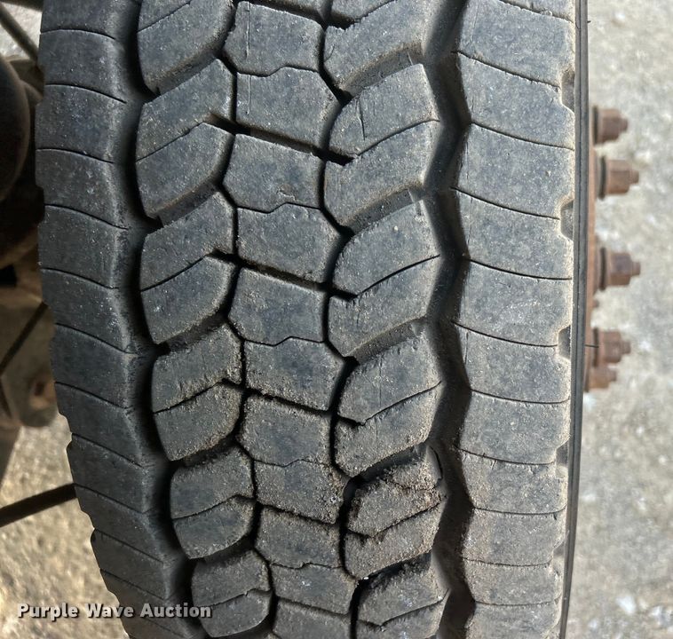 image for item DO1008 2008 Dodge Ram 4500HD flatbed truck