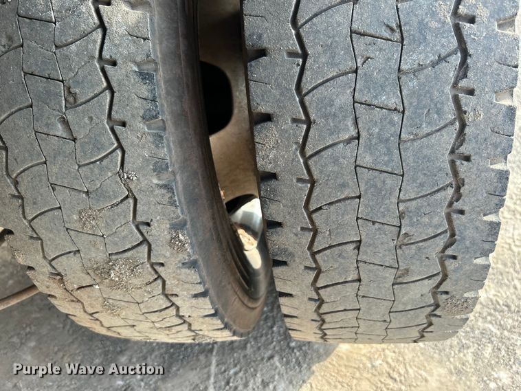 image for item DO1008 2008 Dodge Ram 4500HD flatbed truck