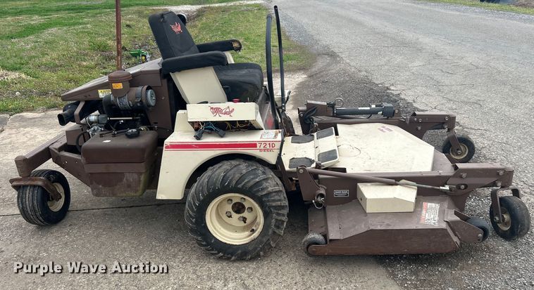 image for item DO1012 Grasshopper  721D2 ZTR lawn mower