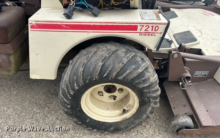 image for item DO1012 Grasshopper  721D2 ZTR lawn mower