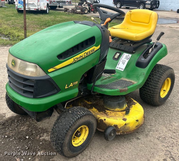 image for item DO1013 John Deere LA115 lawn mower