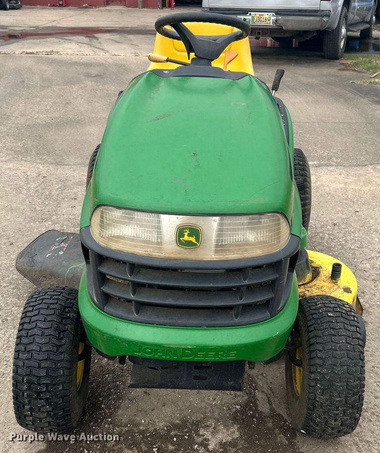 image for item DO1013 John Deere LA115 lawn mower