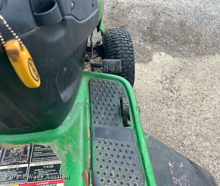 image for item DO1013 John Deere LA115 lawn mower