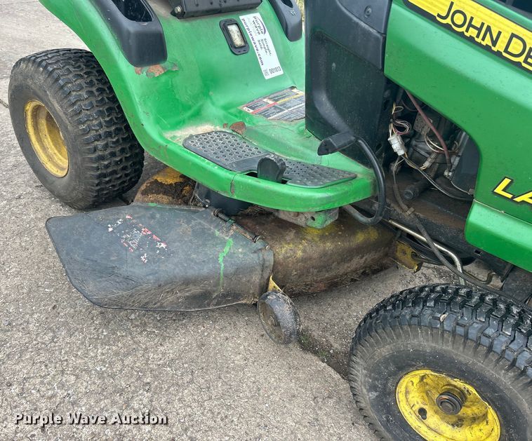 image for item DO1013 John Deere LA115 lawn mower