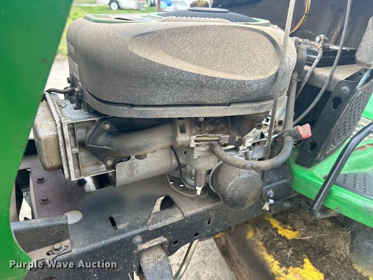 image for item DO1013 John Deere LA115 lawn mower