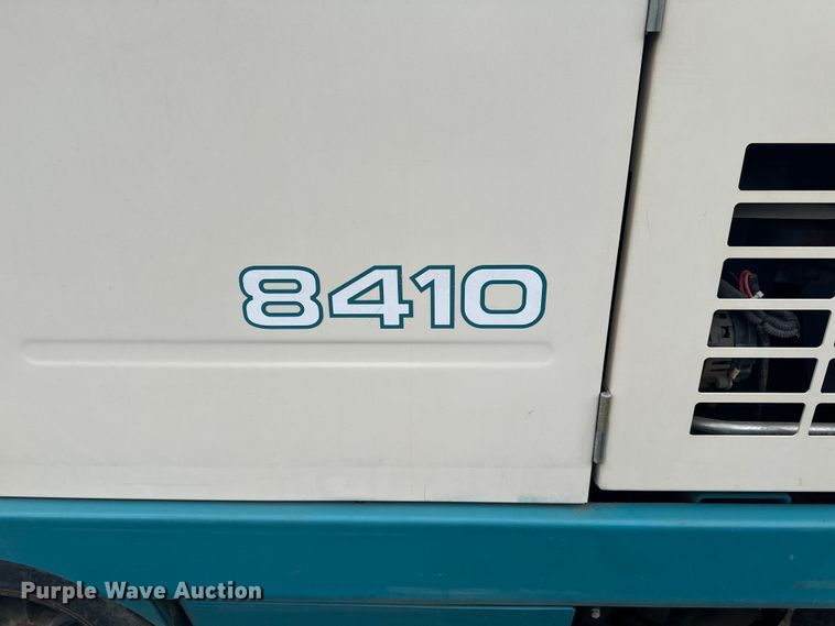 image for item DO3393 Tennant  8410 sweeper/scrubber
