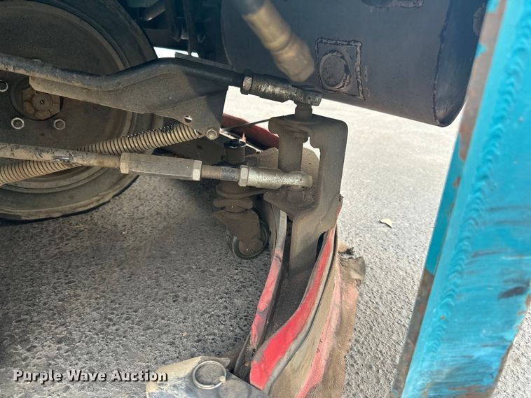 image for item DO3393 Tennant  8410 sweeper/scrubber